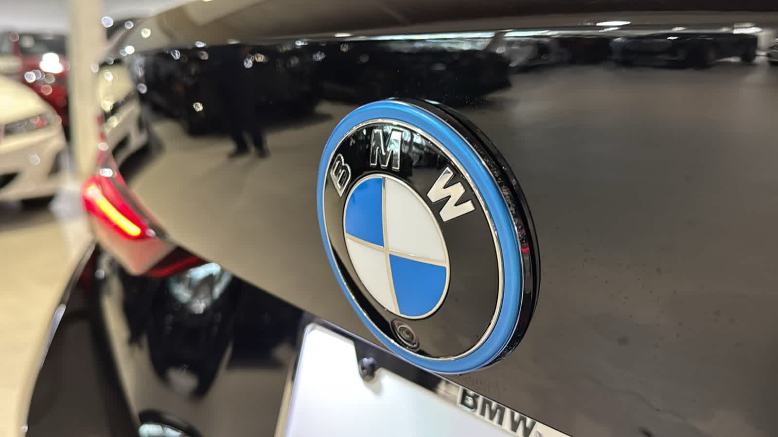 Thumbnail: 2025 BMW i4 - 7