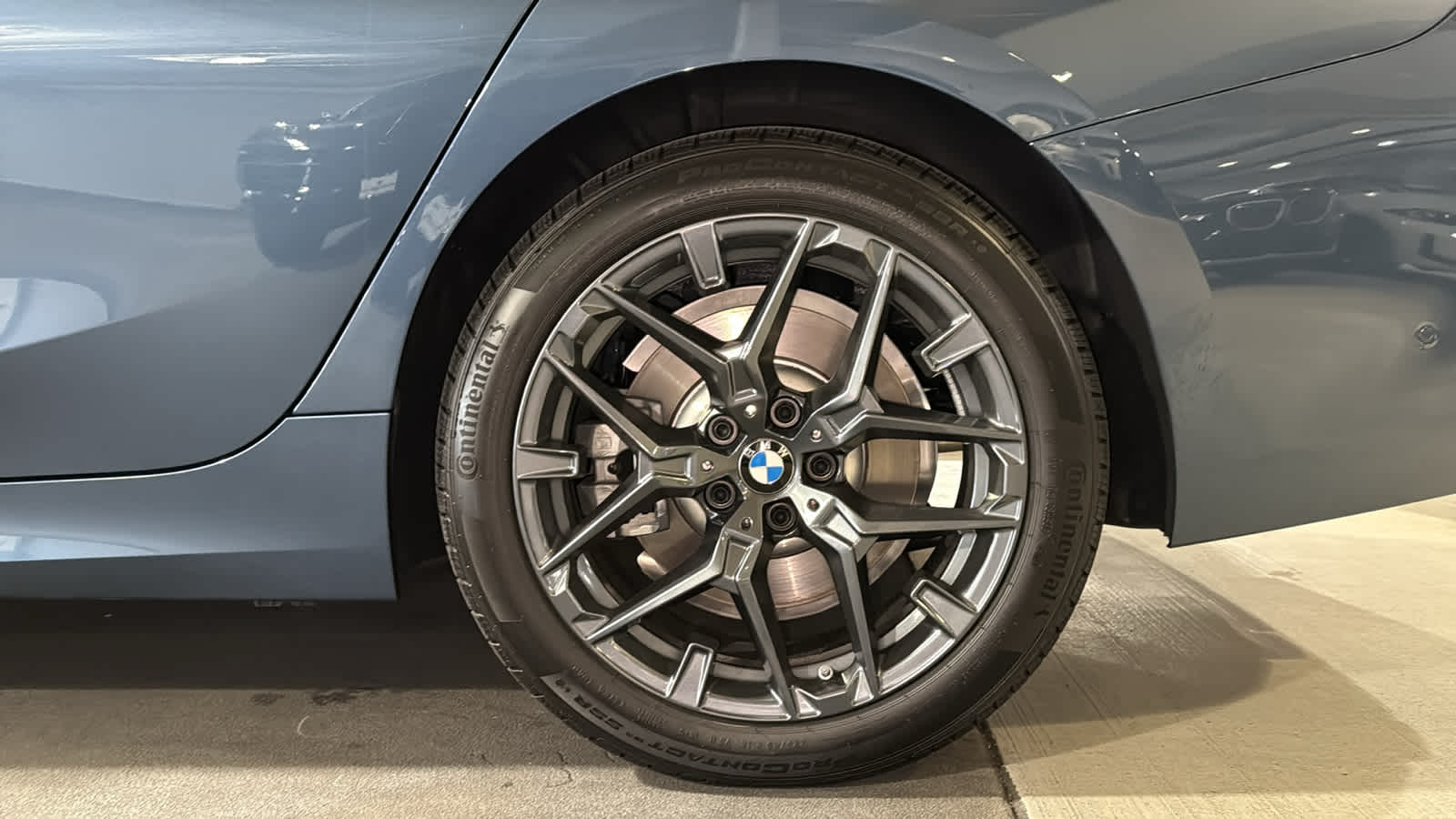 Thumbnail: 2025 BMW 3 Series - 10