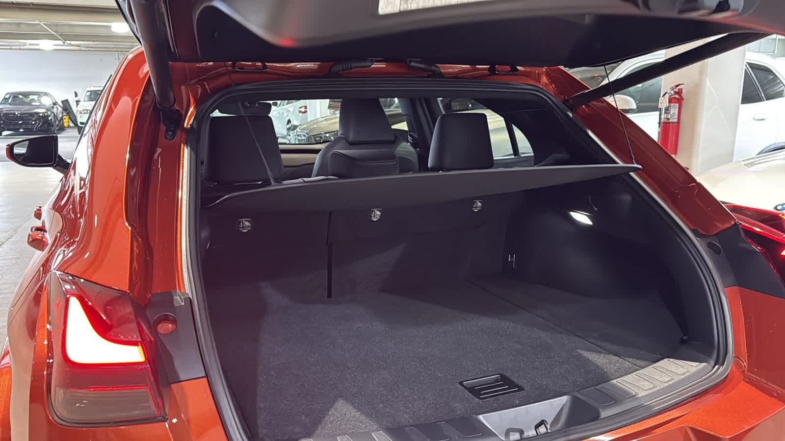 Thumbnail: 2023 Lexus UX - 17