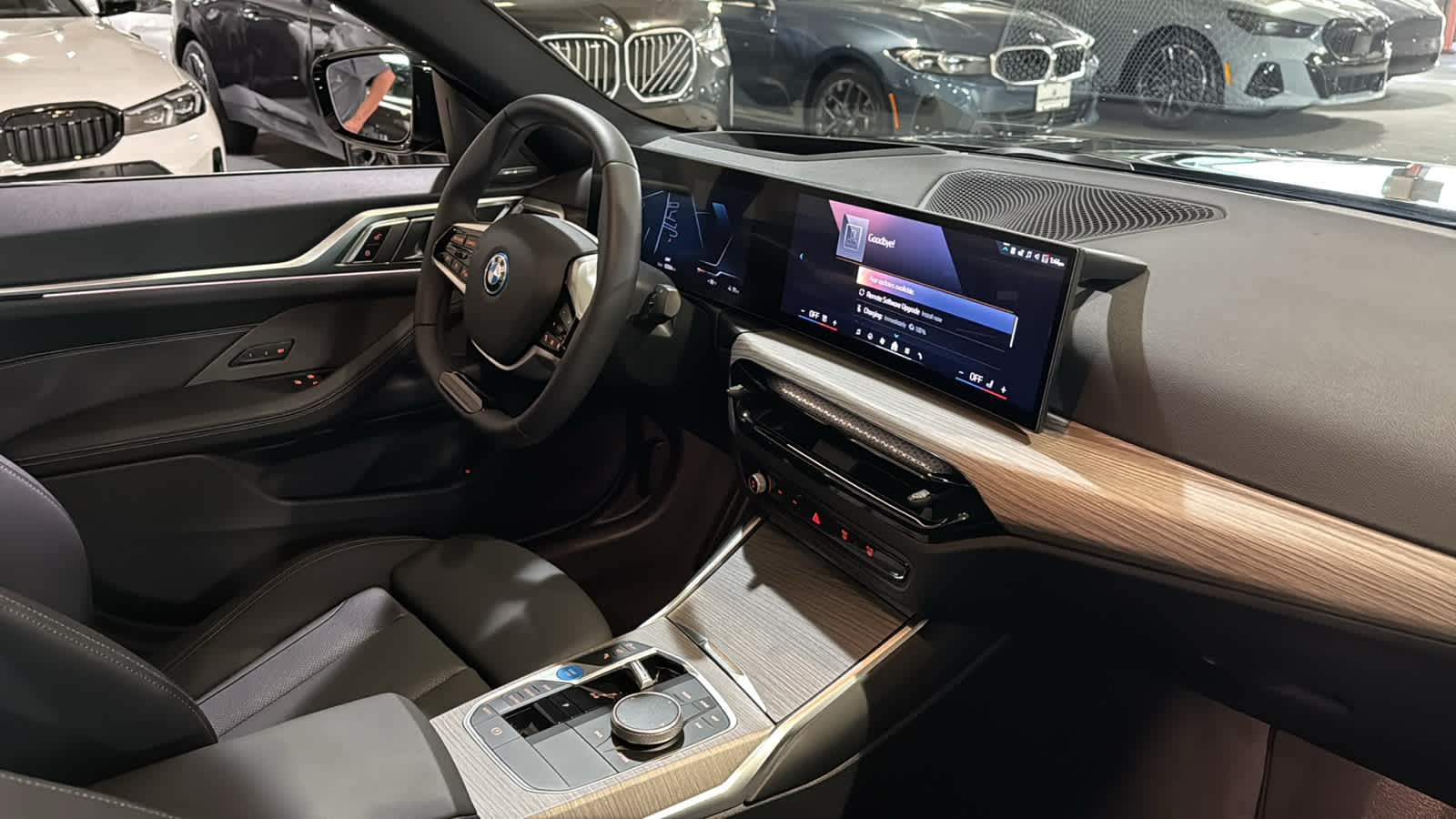 Thumbnail: 2025 BMW i4 - 34