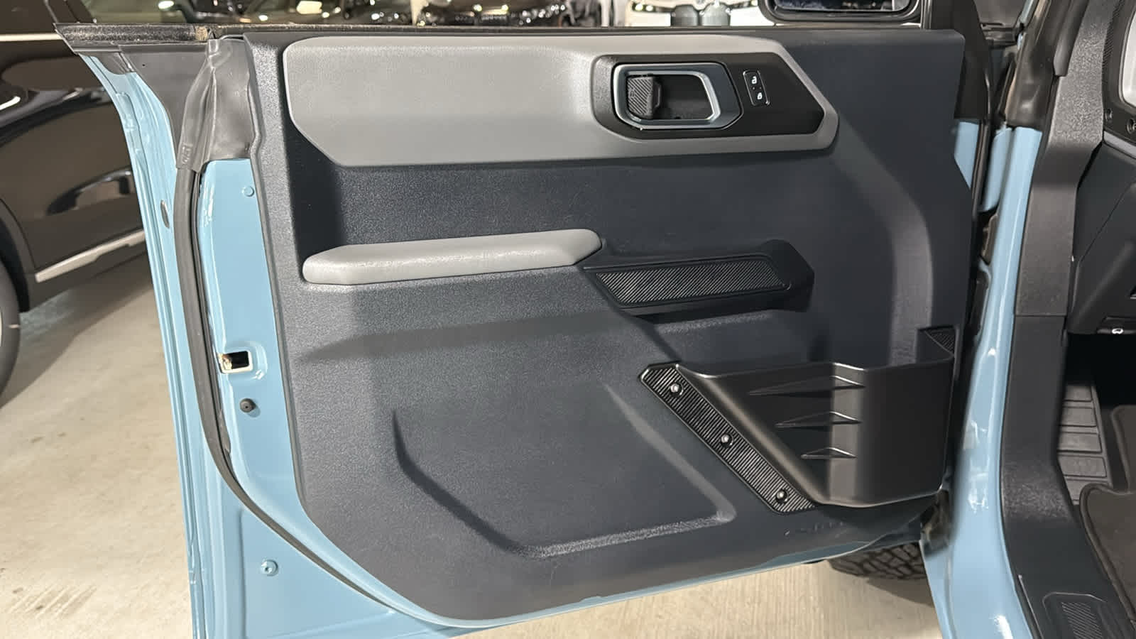 Thumbnail: 2021 Ford Bronco - 10
