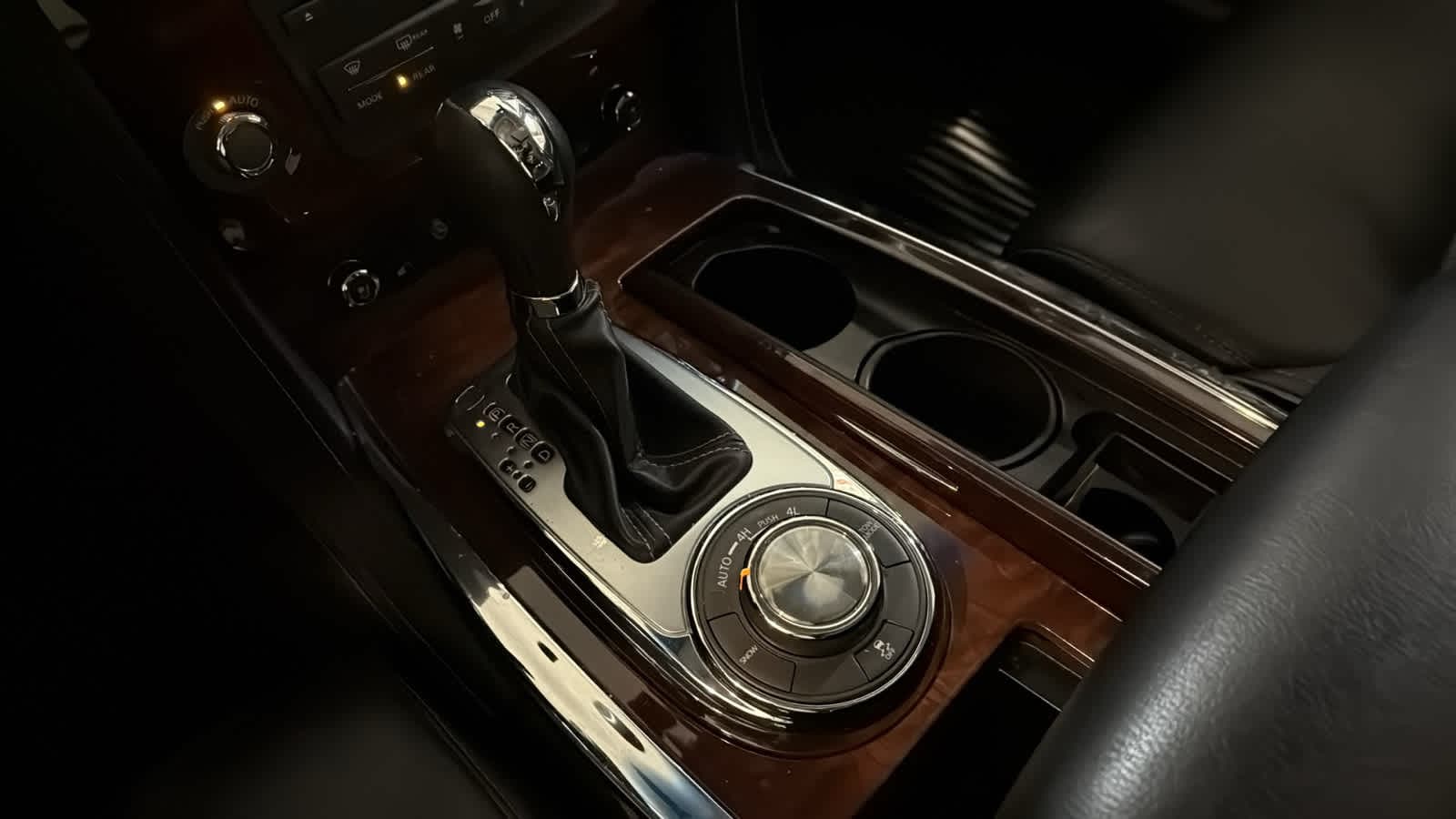Thumbnail: 2016 INFINITI QX80 - 20
