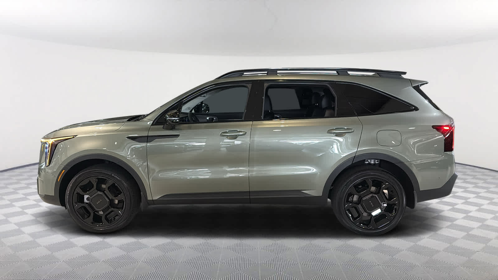 2025 Kia Sorento X-Line SX photo 3