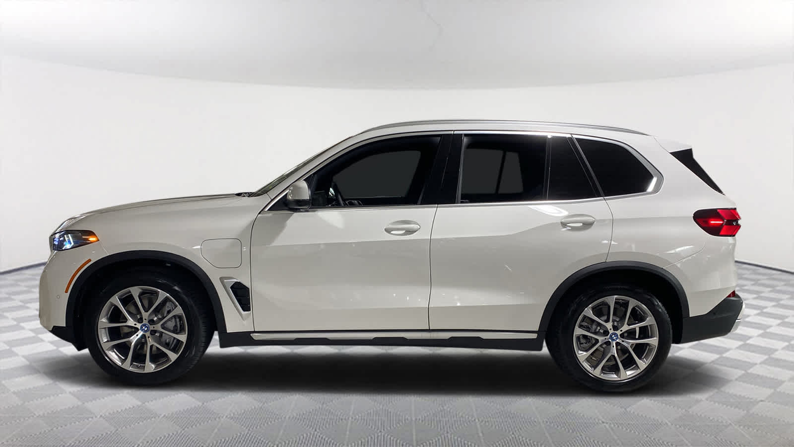 2025 BMW X5 xDrive50e 3