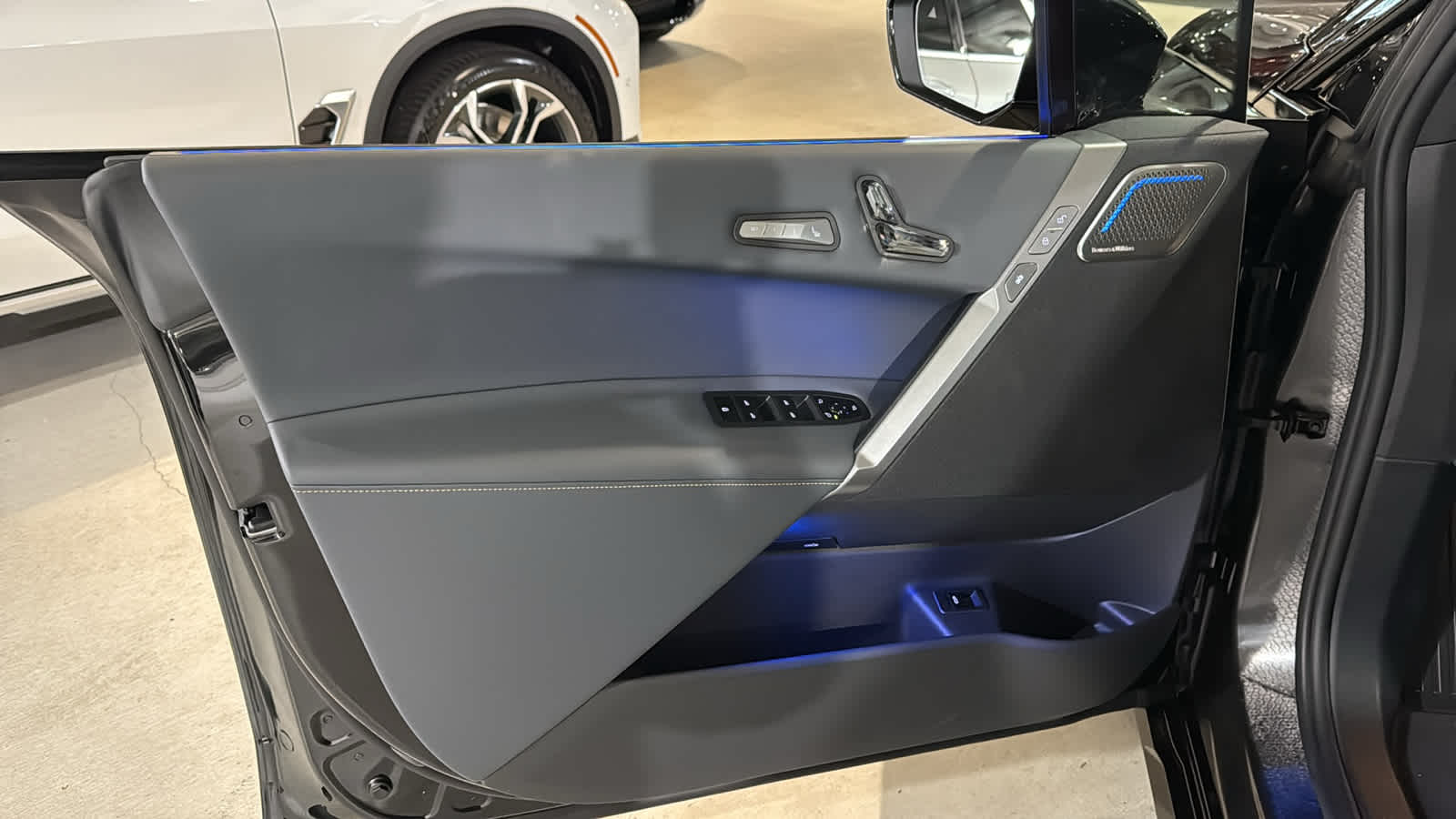 2026 BMW iX  12