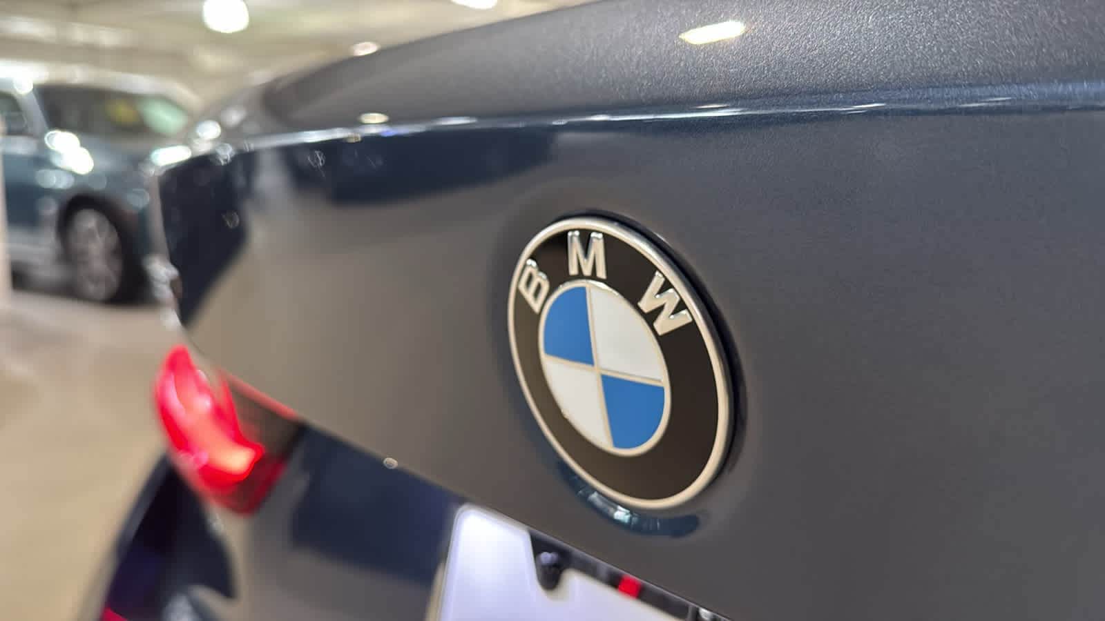 Thumbnail: 2025 BMW 3 Series - 7