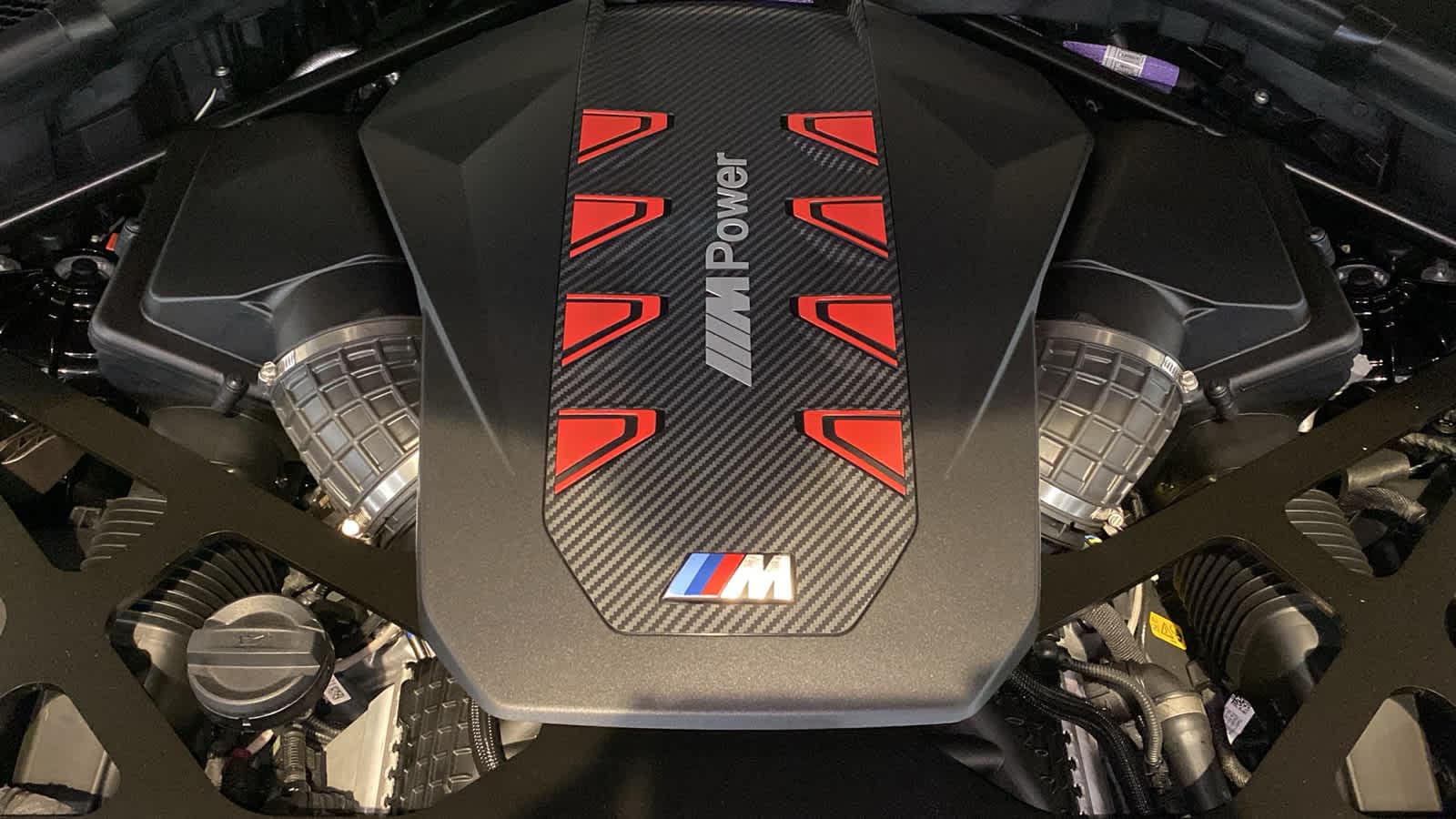 2025 BMW X6 M 10