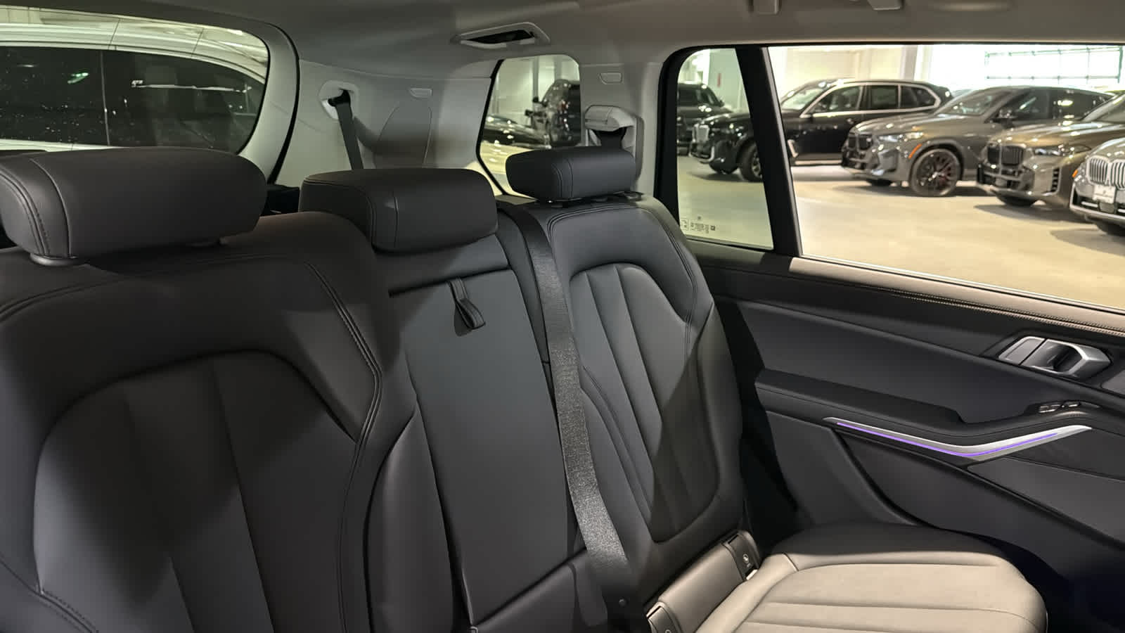 Thumbnail: 2022 BMW X7 - 33