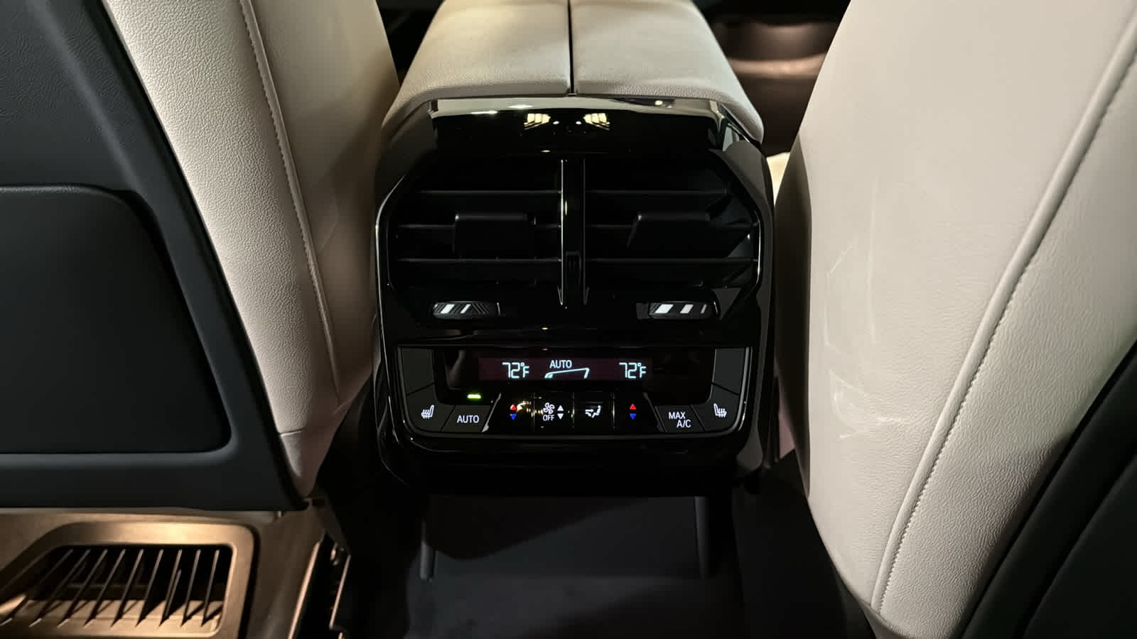 2026 BMW iX  27