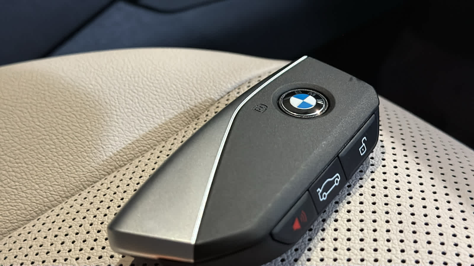 2026 BMW iX  35