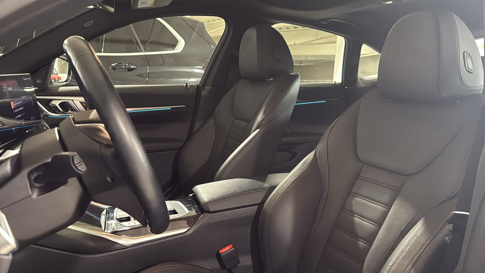 Thumbnail: 2023 BMW i4 - 25