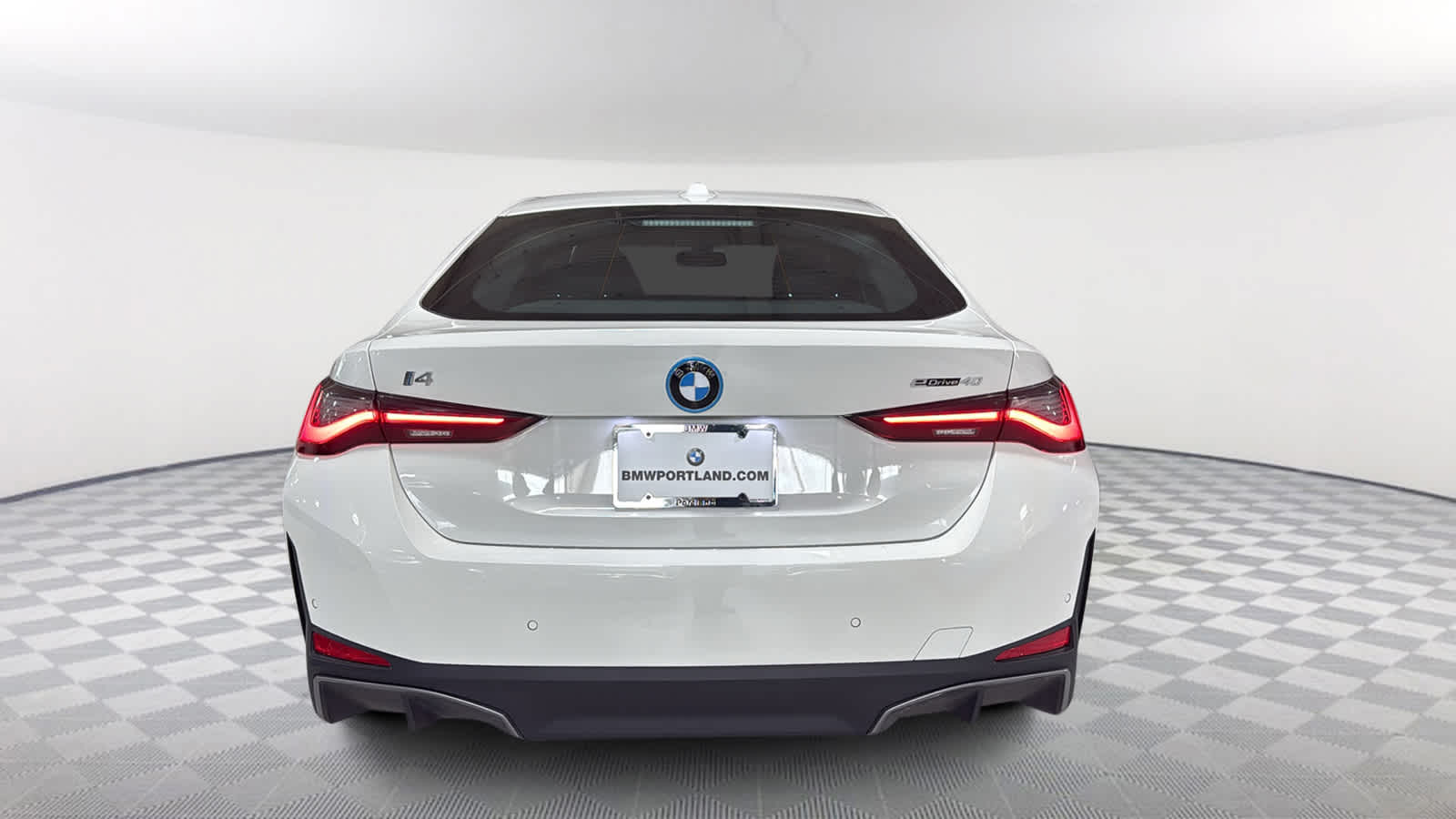 Thumbnail: 2023 BMW i4 - 5
