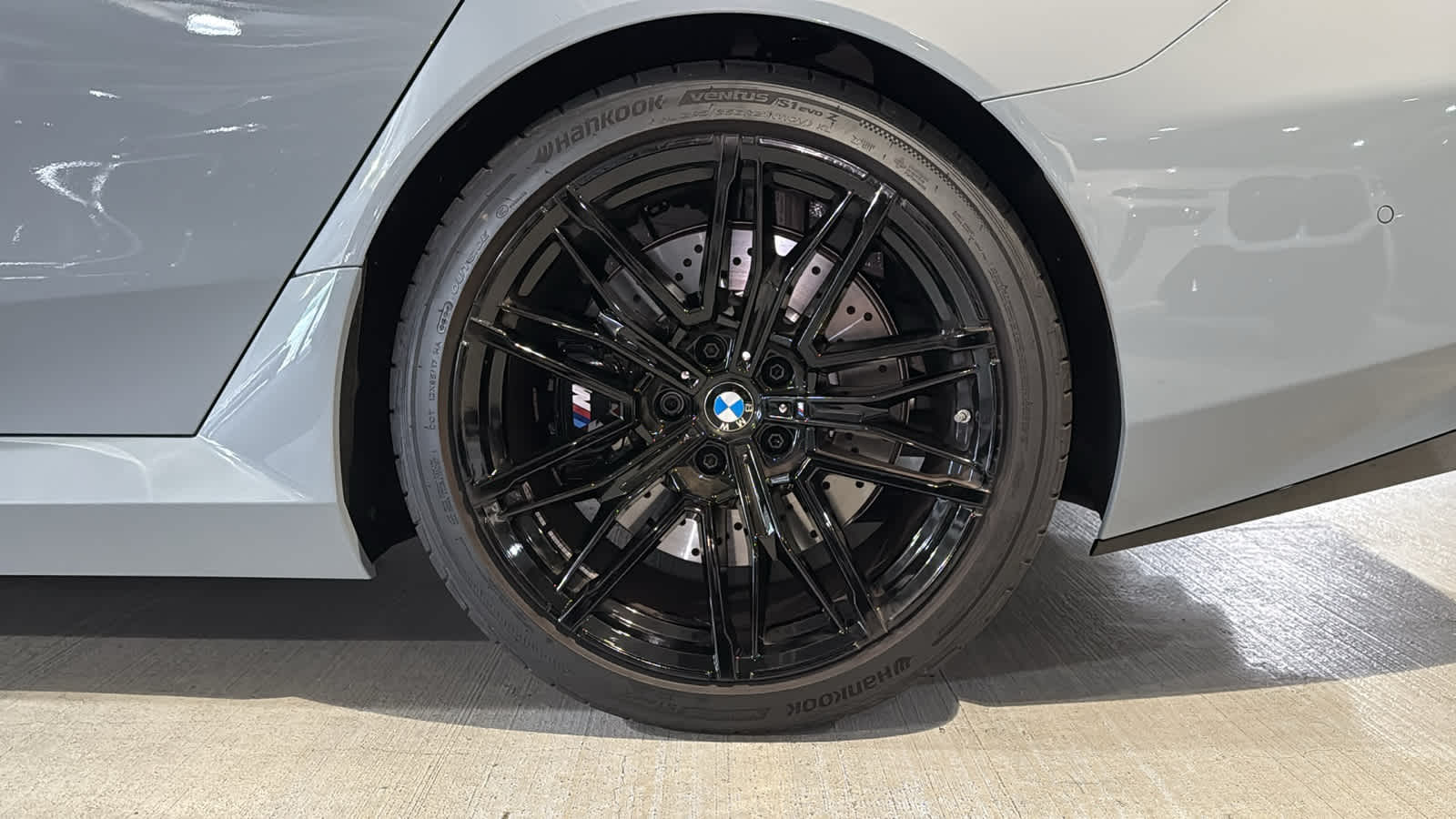 2025 BMW M5  9