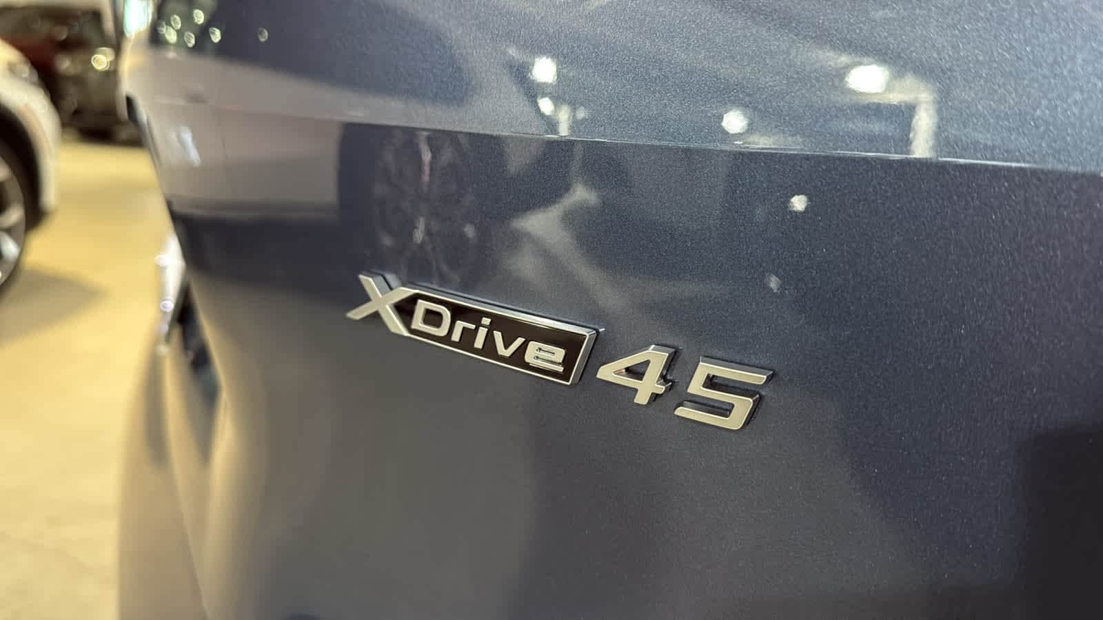 2026 BMW iX  8