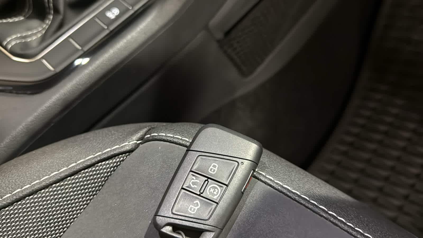2024 Volkswagen Taos SE 34