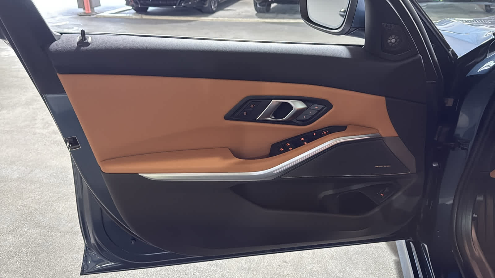 Thumbnail: 2025 BMW 3 Series - 13