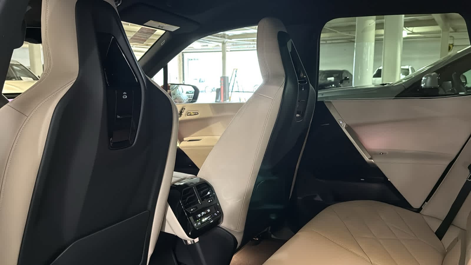 2026 BMW iX  28