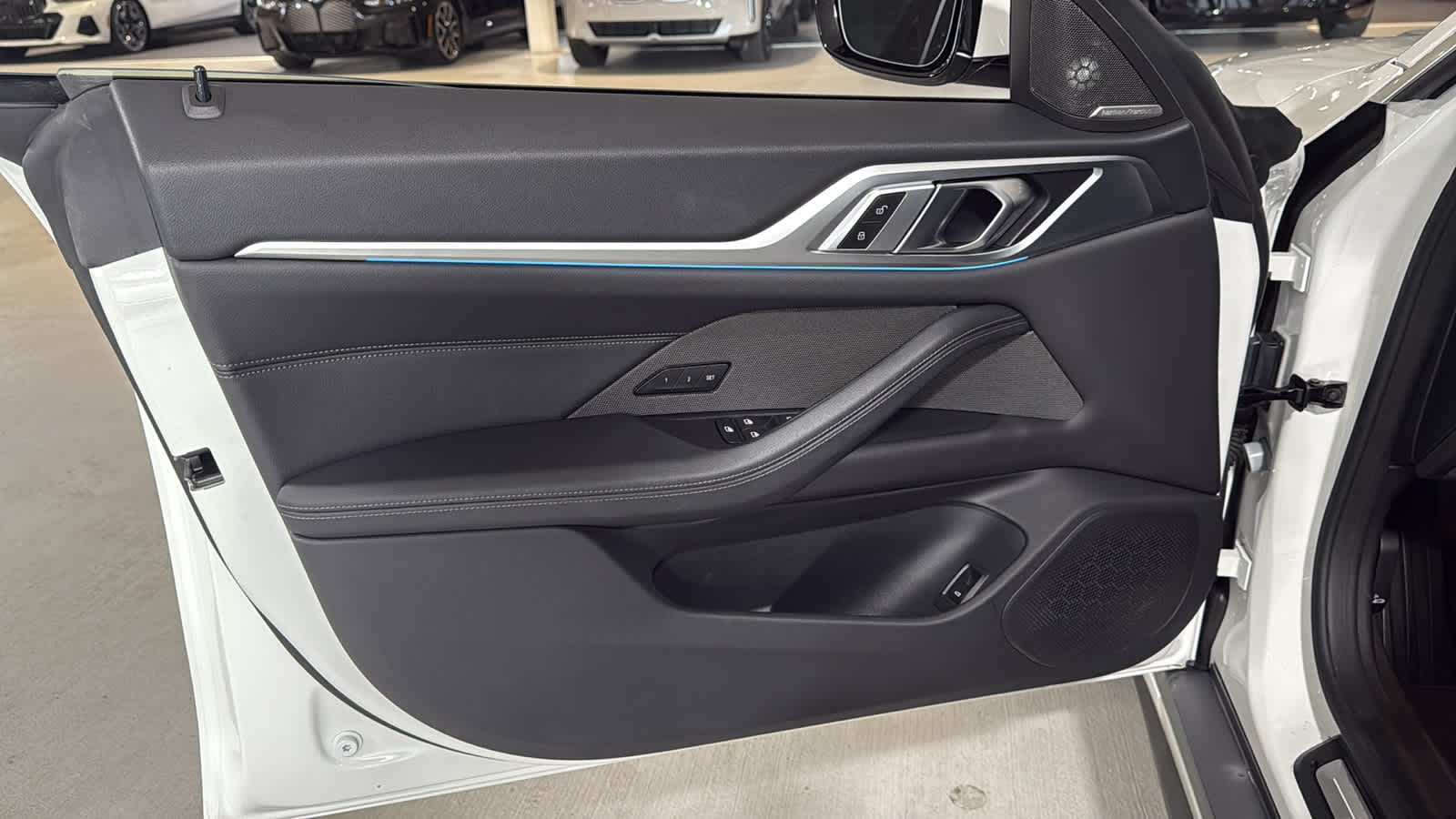 Thumbnail: 2023 BMW i4 - 12