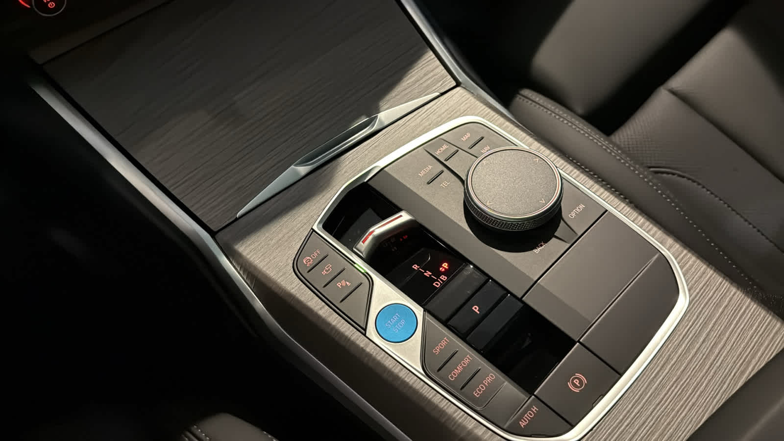 Thumbnail: 2025 BMW i4 - 21