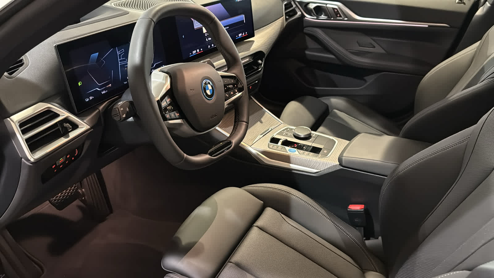 Thumbnail: 2025 BMW i4 - 26