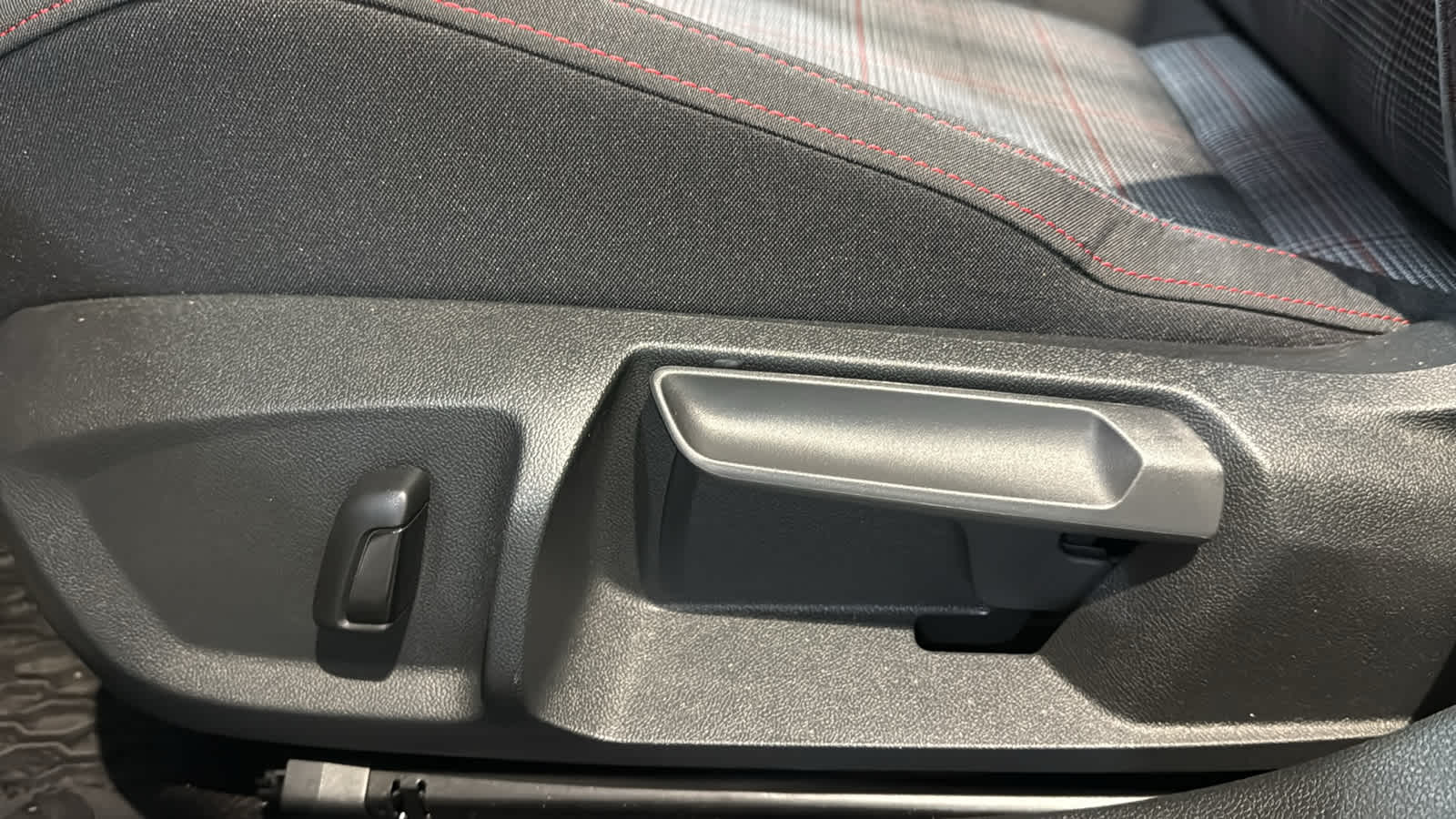 2023 Volkswagen Golf GTI S 13