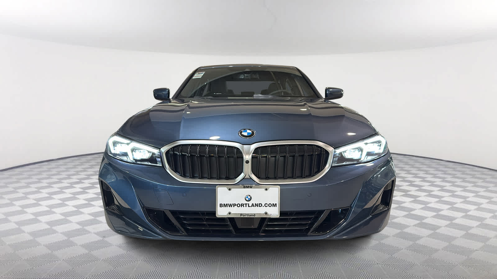Thumbnail: 2025 BMW 3 Series - 2