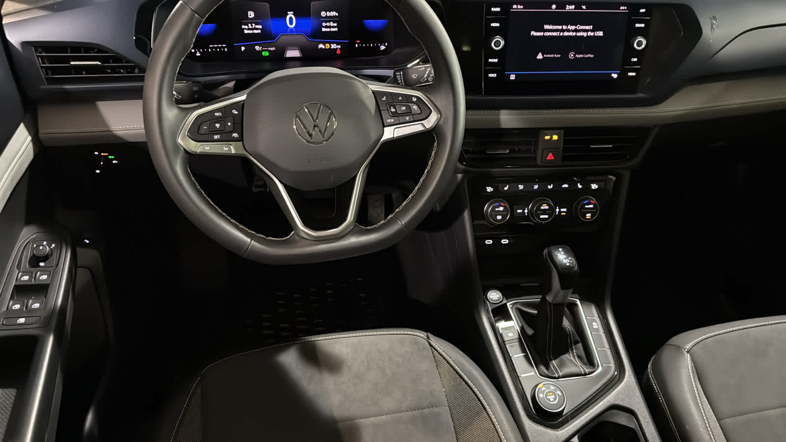 2024 Volkswagen Taos SE 23
