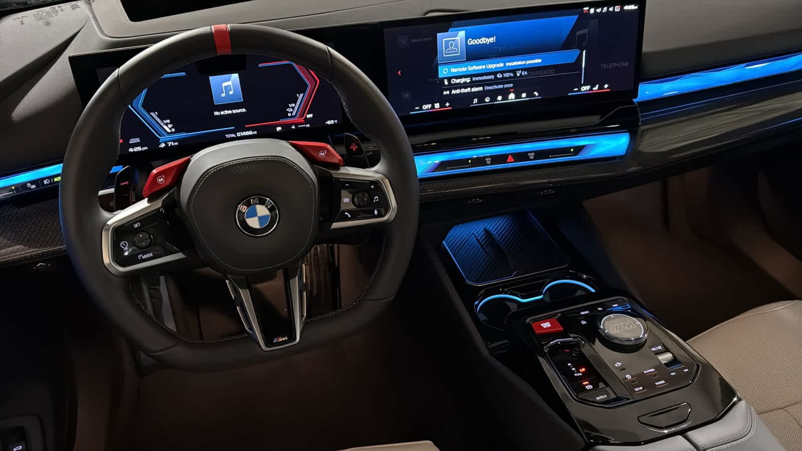2025 BMW M5  21