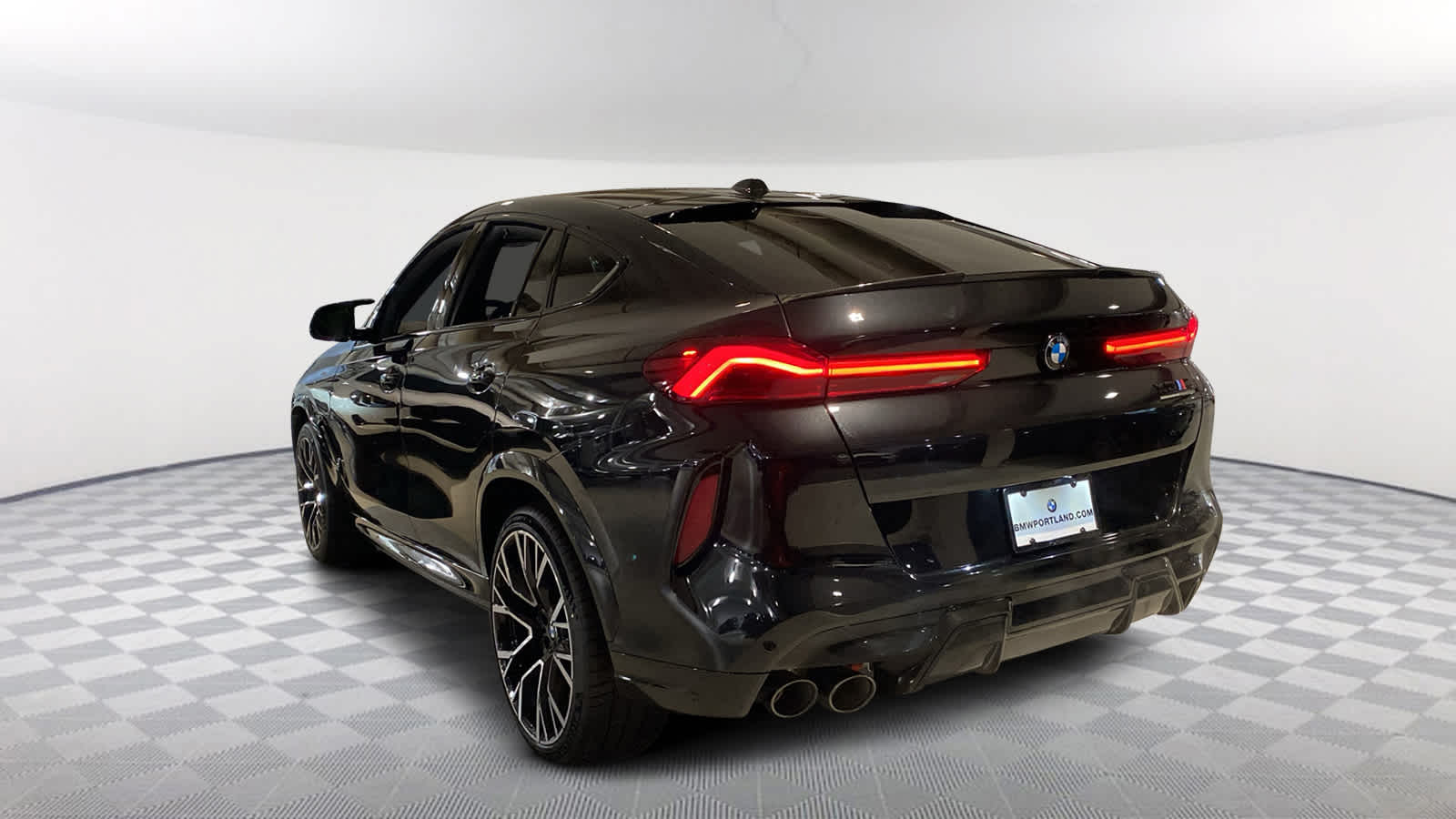 2025 BMW X6 M 4