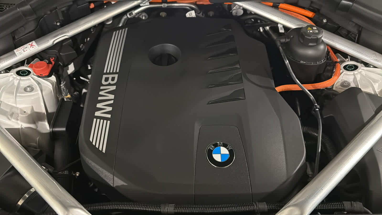 2025 BMW X5 xDrive50e 11