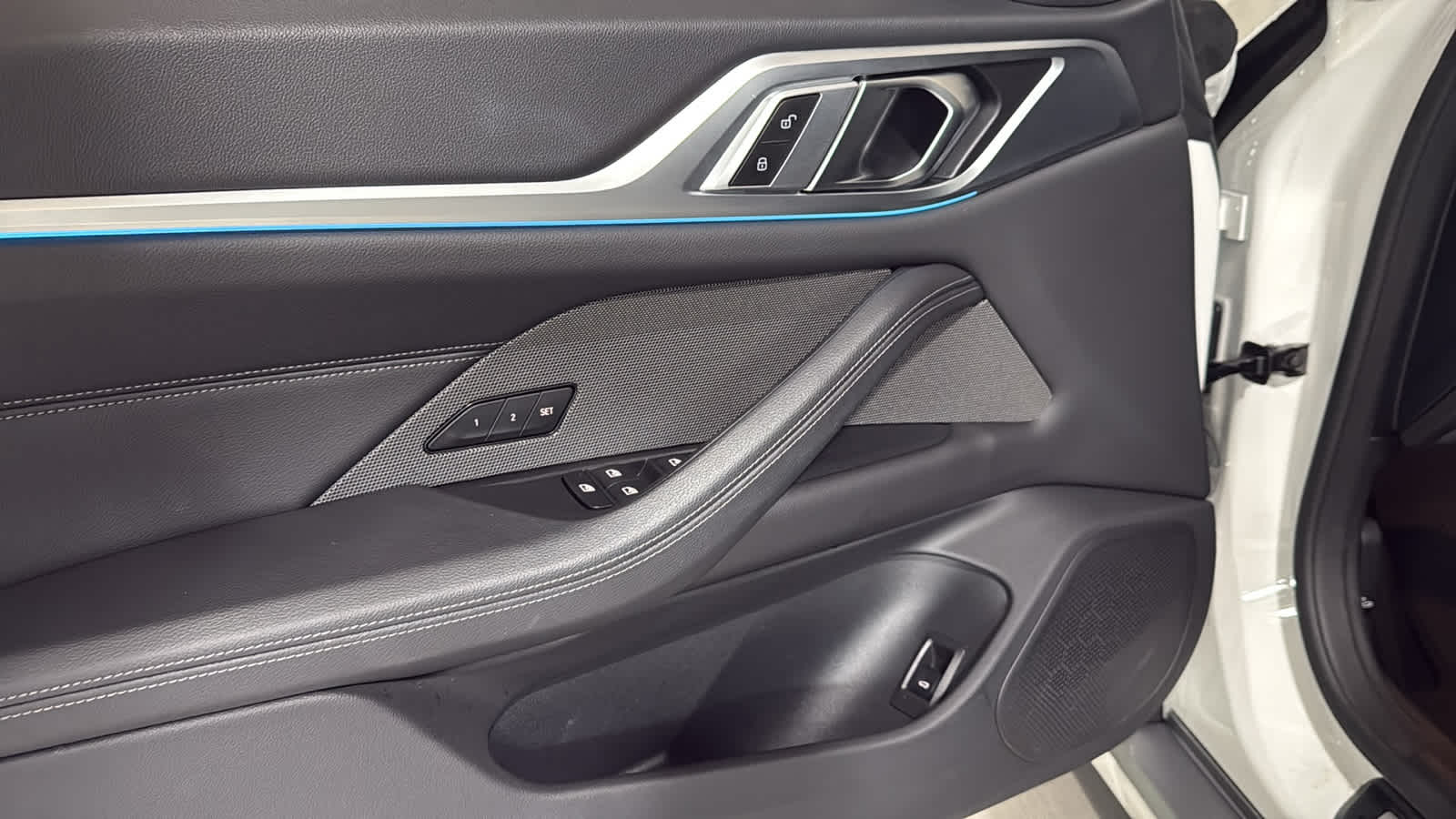 Thumbnail: 2023 BMW i4 - 13