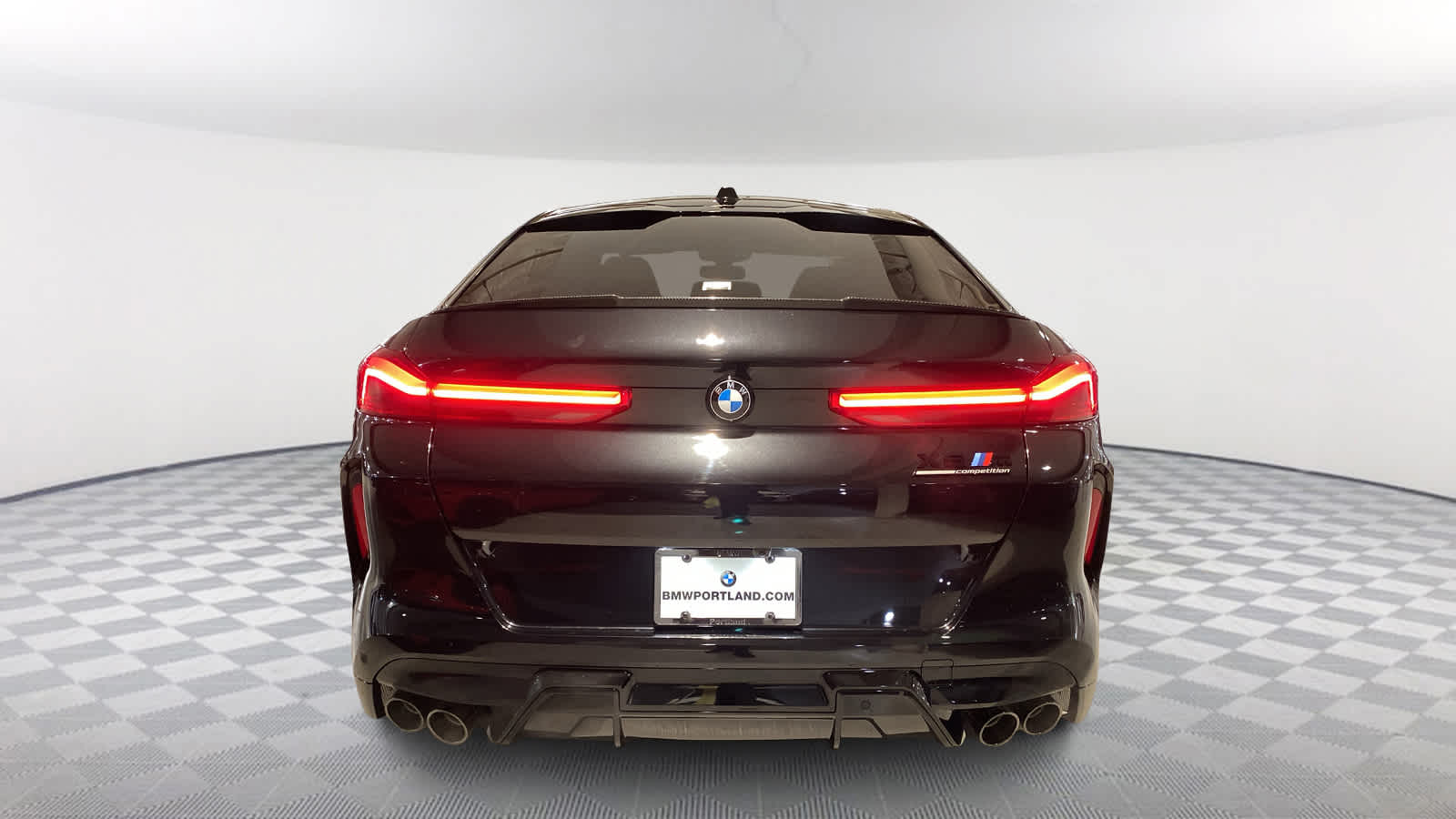 2025 BMW X6 M 5
