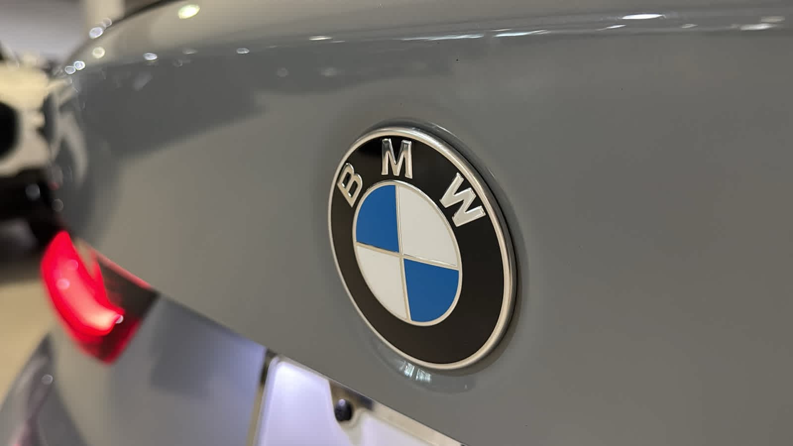 Thumbnail: 2023 BMW 3 Series - 6