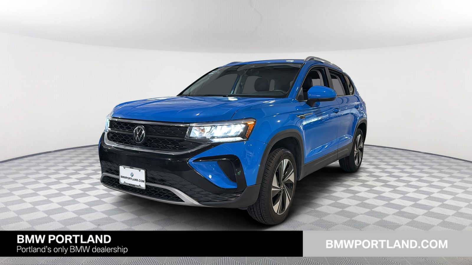 2024 Volkswagen Taos SE Hero Image