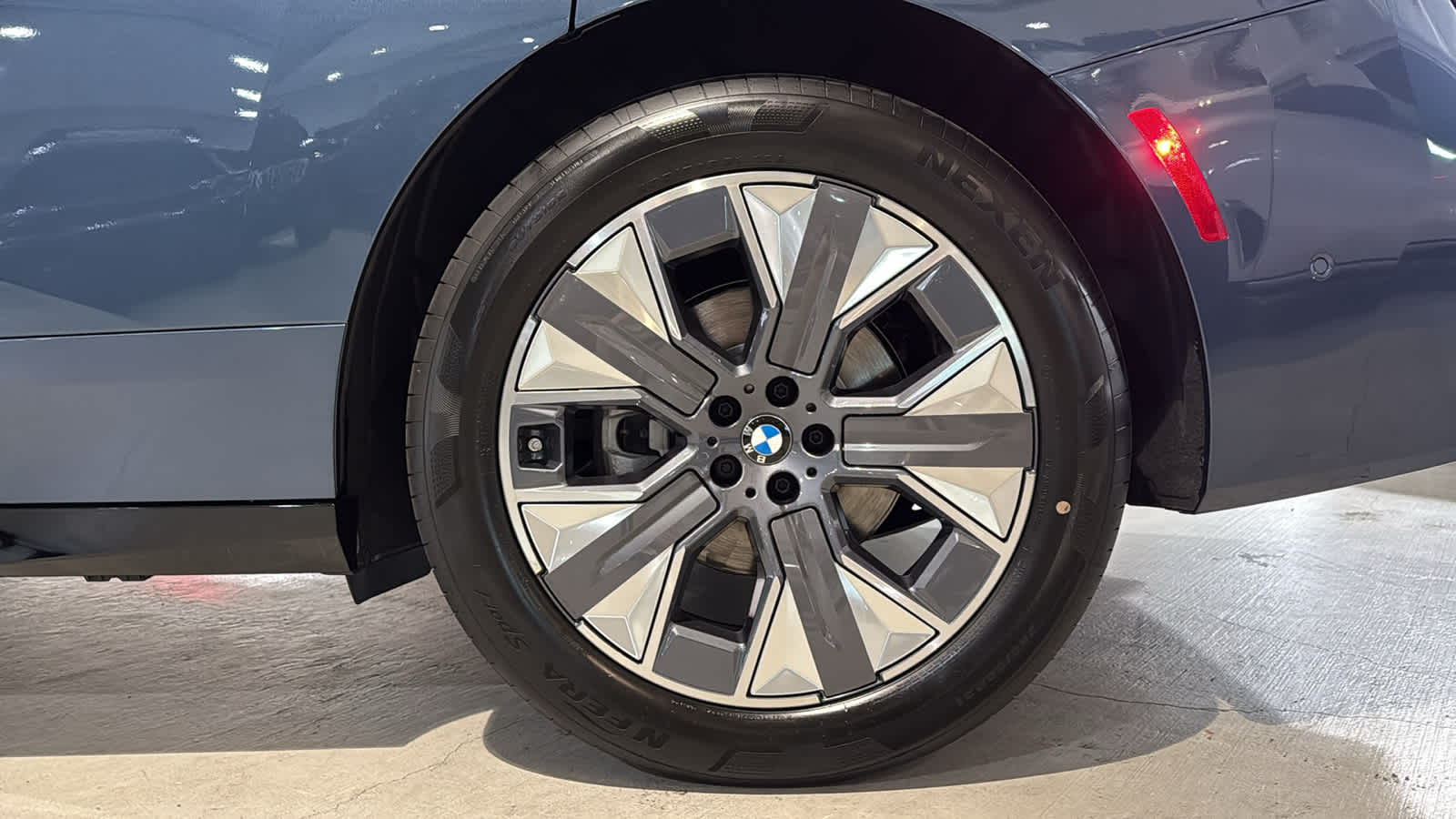 2026 BMW iX  10