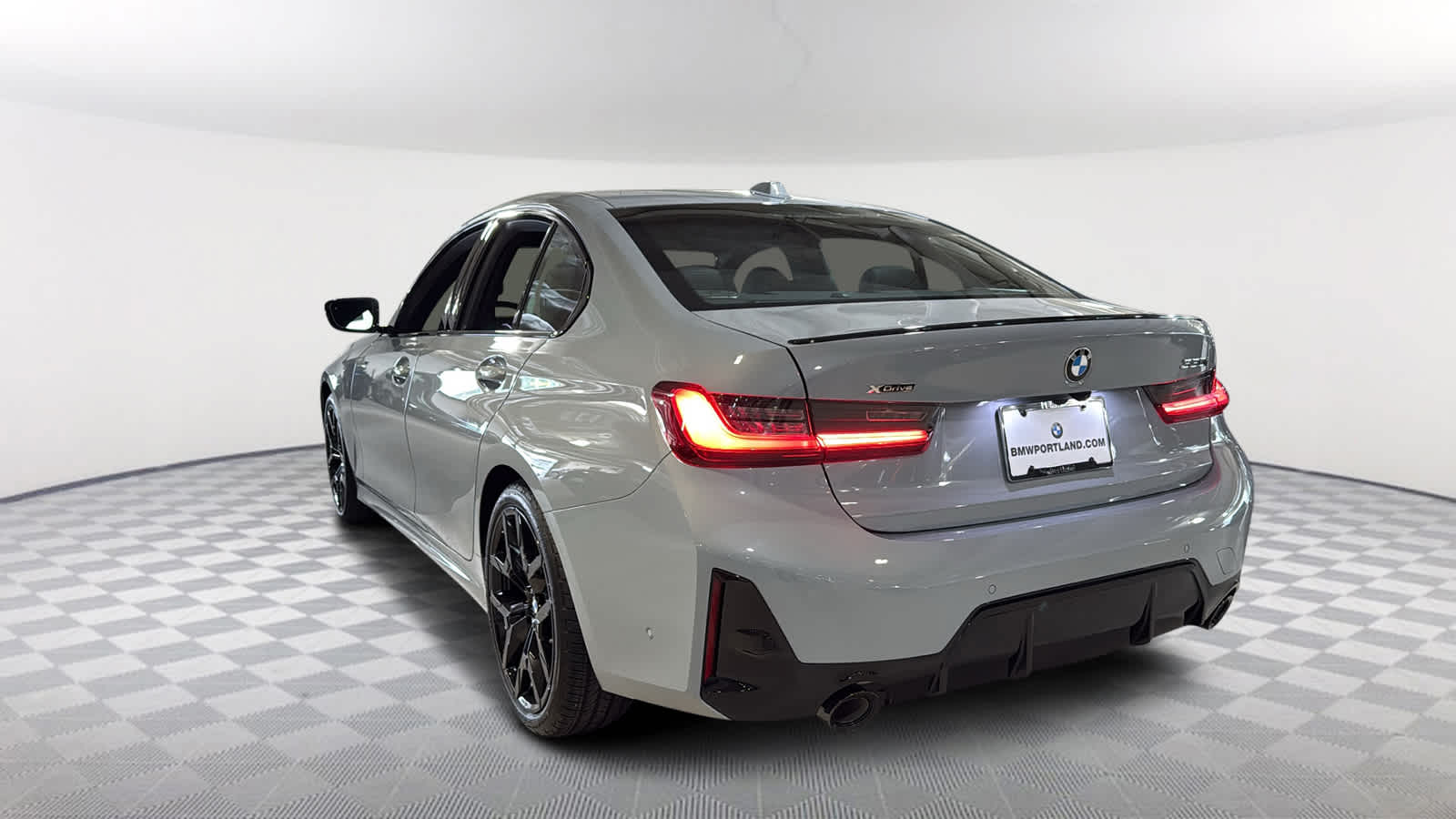 2025 Bmw 330i xDrive Sedan photo 4