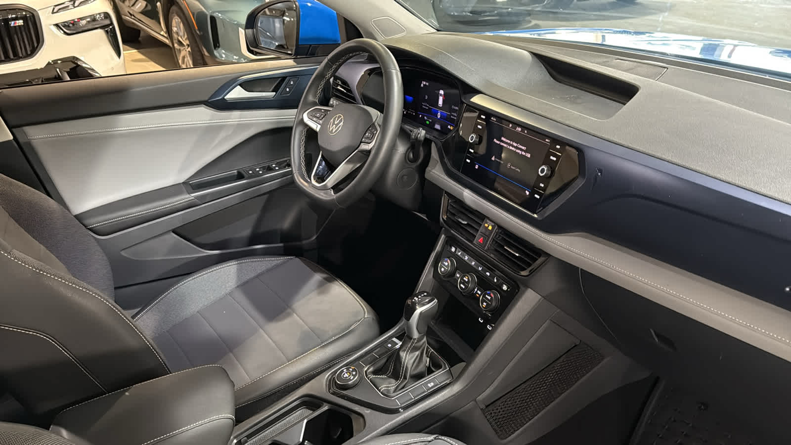 2024 Volkswagen Taos SE 33