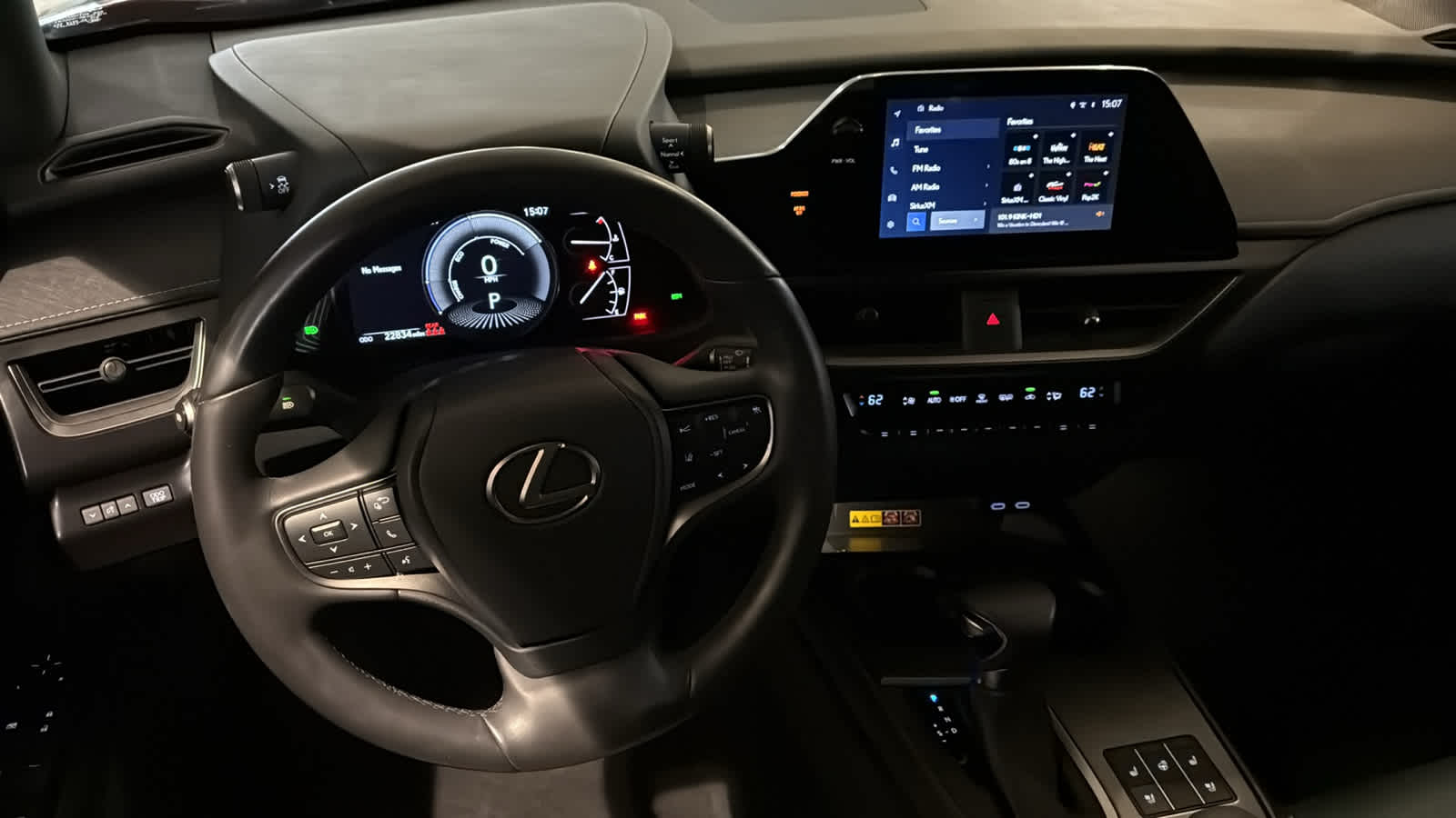 Thumbnail: 2023 Lexus UX - 11