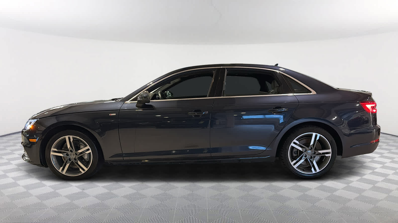 2017 Audi A4 Prestige 3