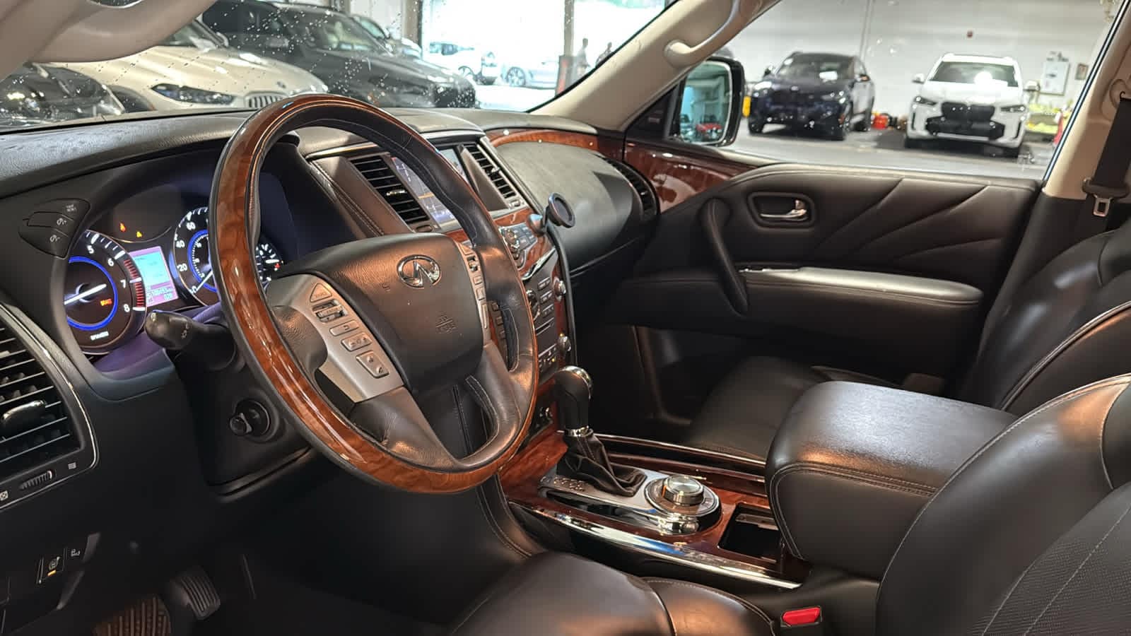 Thumbnail: 2016 INFINITI QX80 - 24