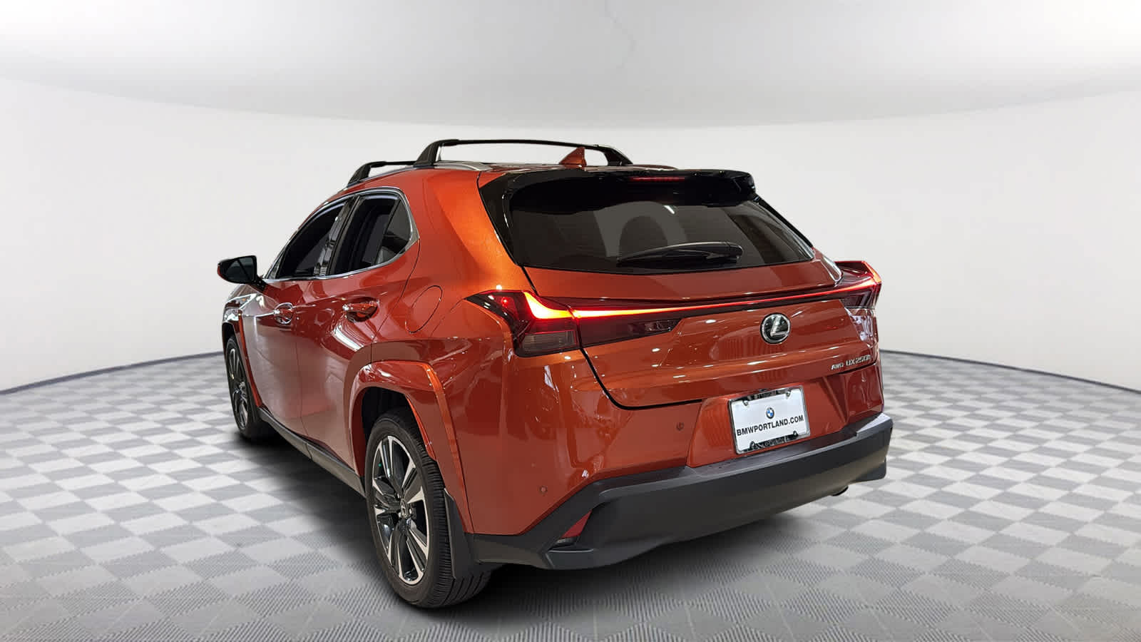 Thumbnail: 2023 Lexus UX - 4
