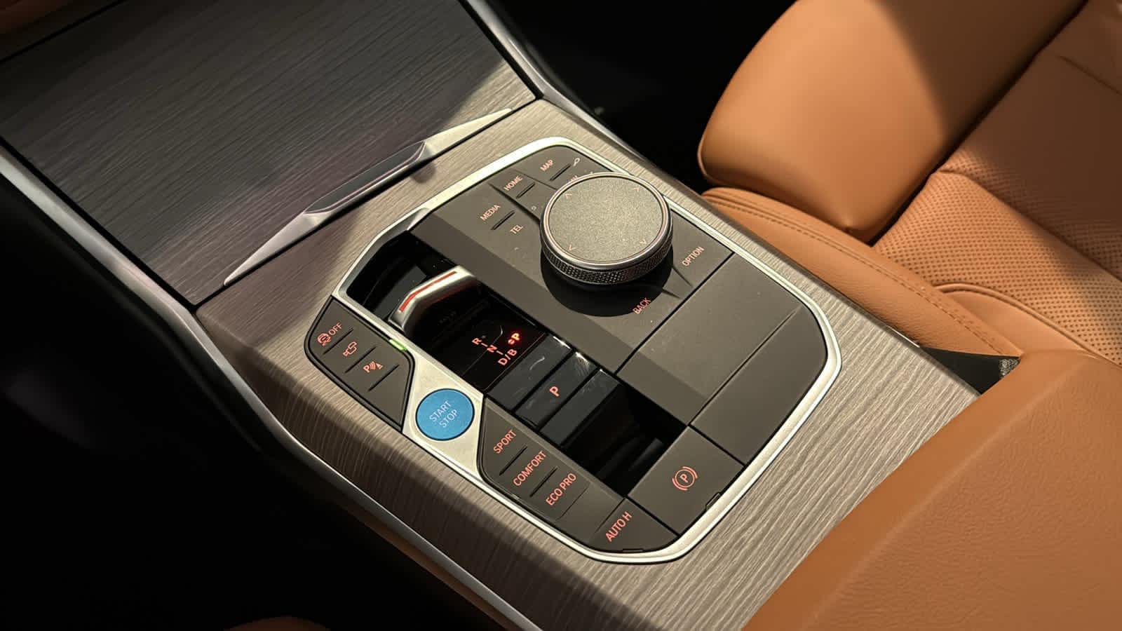 Thumbnail: 2025 BMW i4 - 21