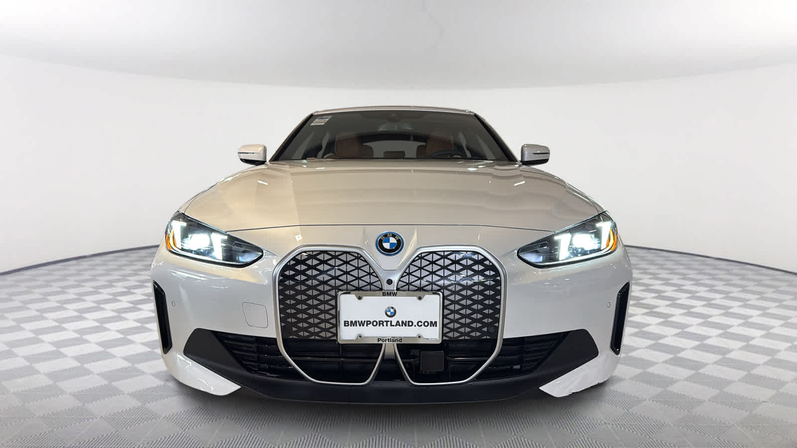 Thumbnail: 2025 BMW i4 - 2
