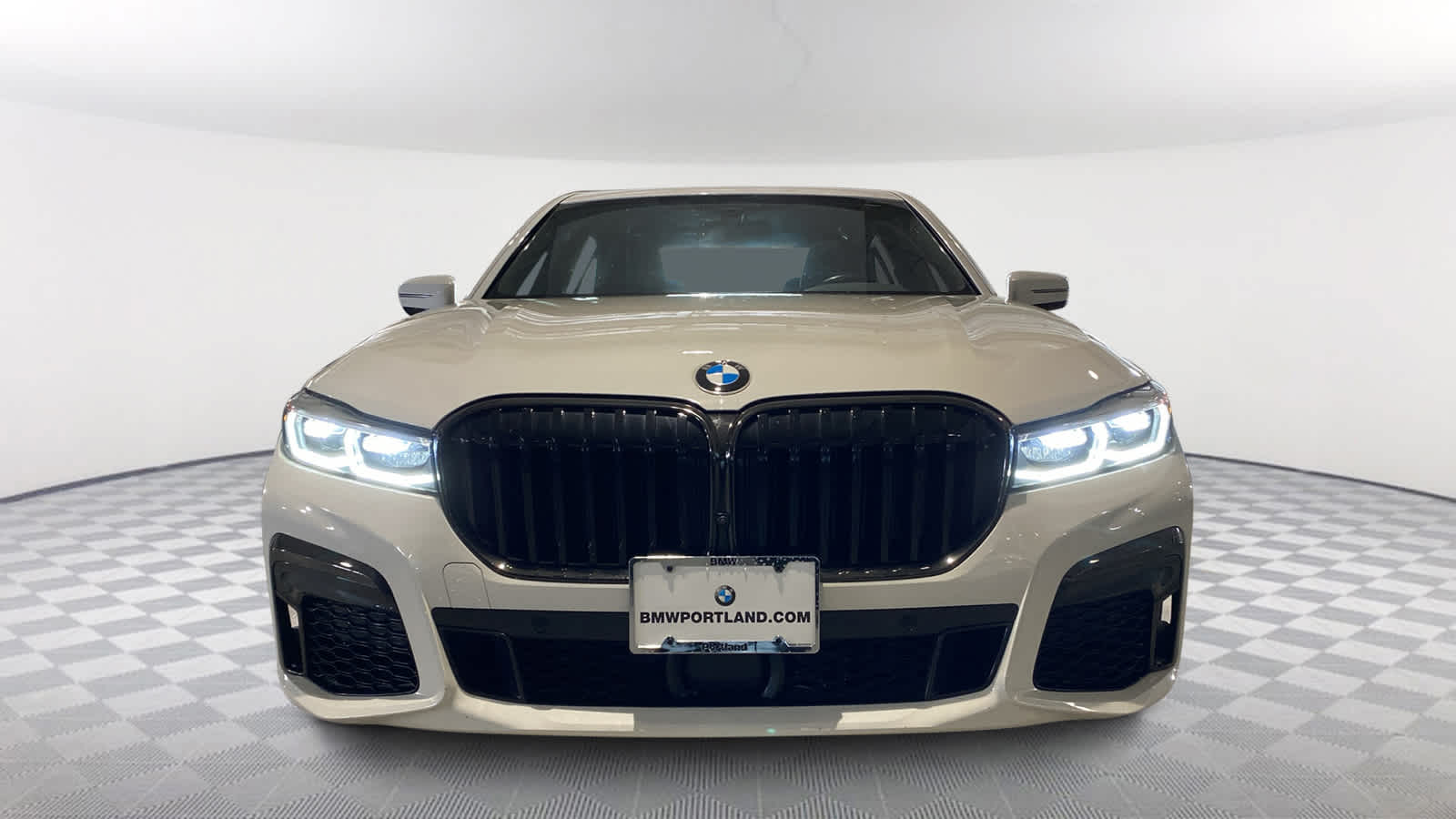 Used 2022 BMW 7 Series 740i with VIN WBA7T4C09NCJ63757 for sale in Portland, OR