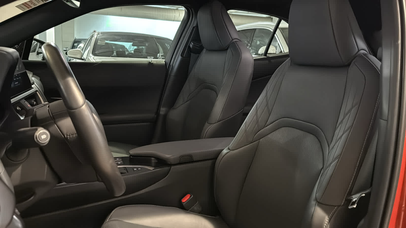 Thumbnail: 2023 Lexus UX - 13
