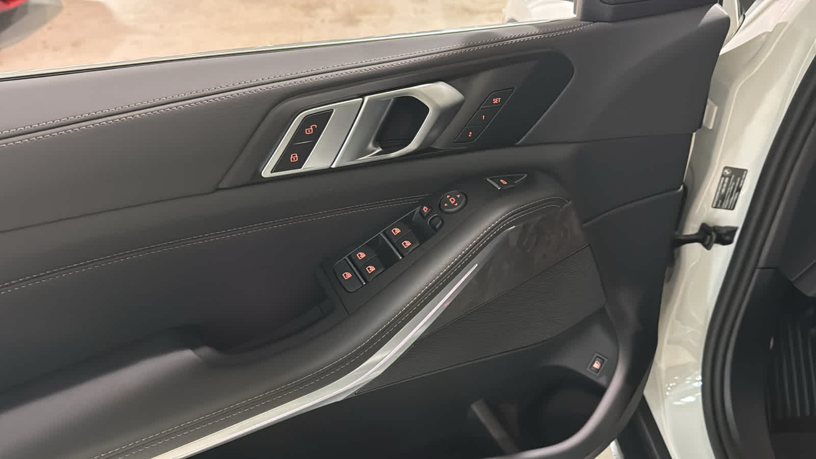 2025 BMW X5 xDrive50e 14