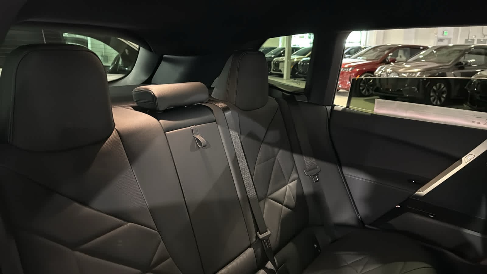 2026 BMW iX  32
