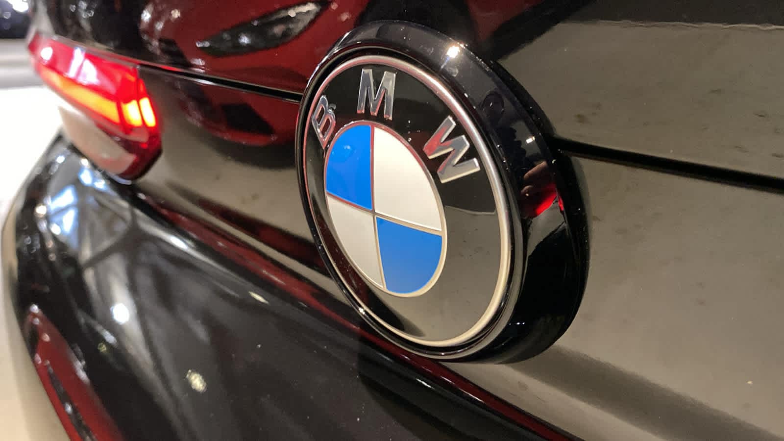 2025 BMW X6 M 7