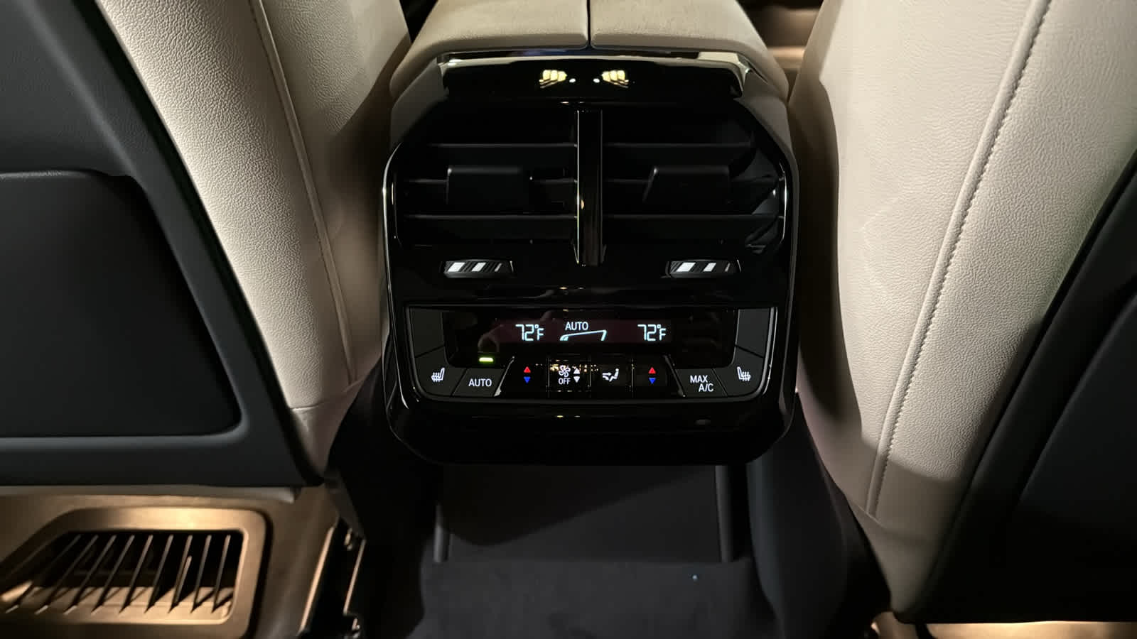 2026 BMW iX  28