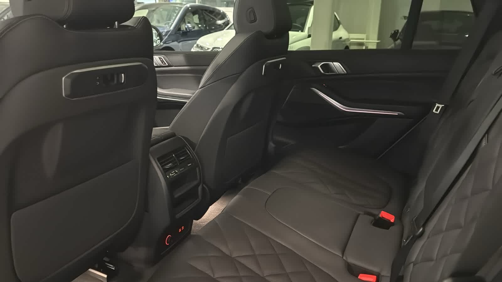 2025 BMW X5 xDrive50e 28